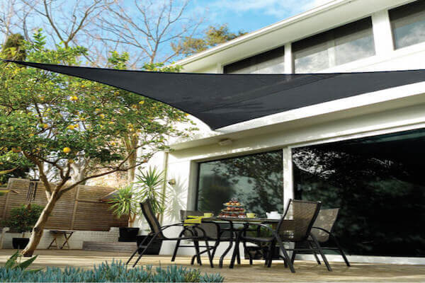 CCOMTR650: Voile d'ombrage triangulaire 'Coolaroo Commercial' 6,5m